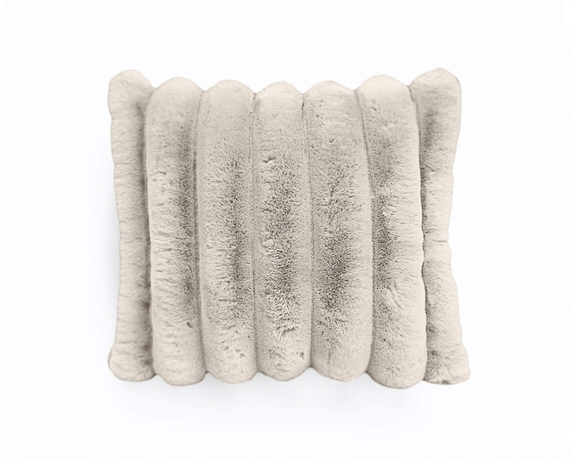 Rib Rabbit Fur Sierkussen Ecru 50 x 50
