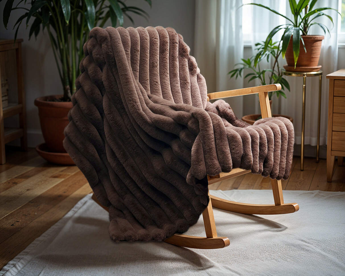 Rib Rabbit Fur Plaid Taupe 240 x 200